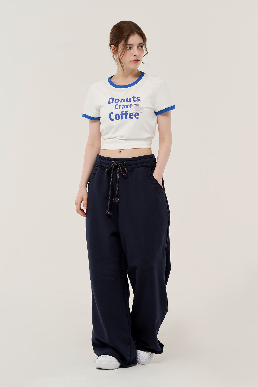 루이나 컷-오프 롱팬츠 네이비
