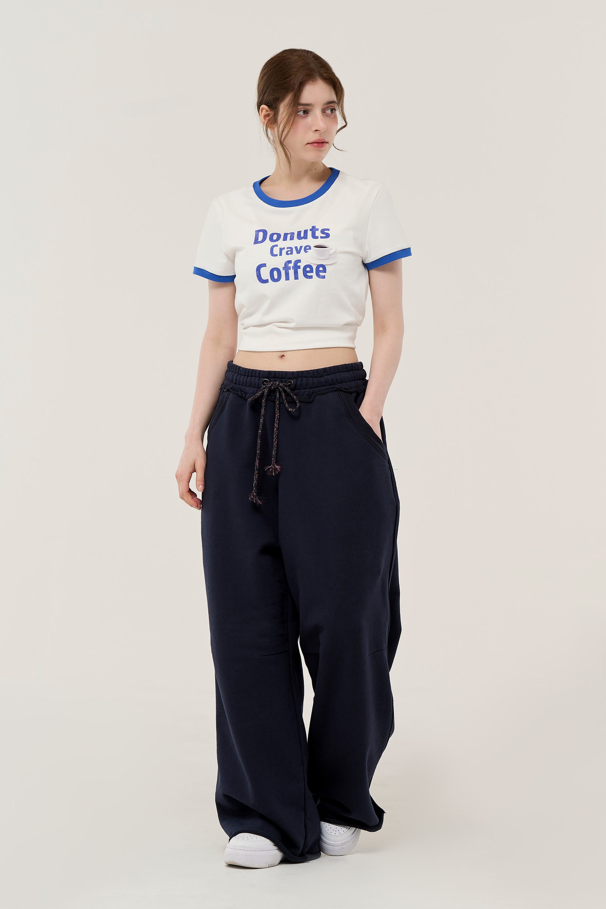 루이나 컷-오프 롱팬츠 네이비