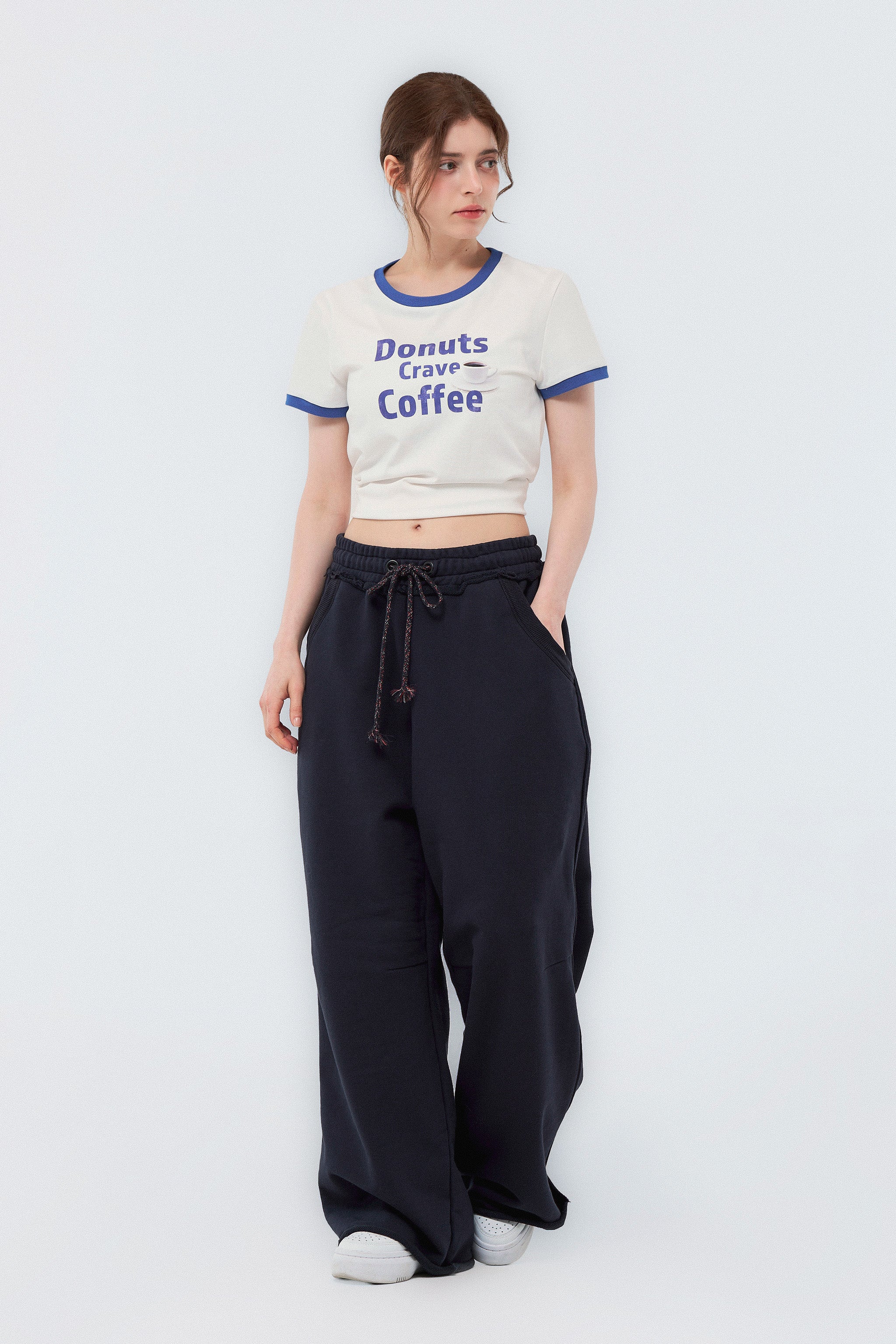 루이나 컷-오프 롱팬츠 네이비