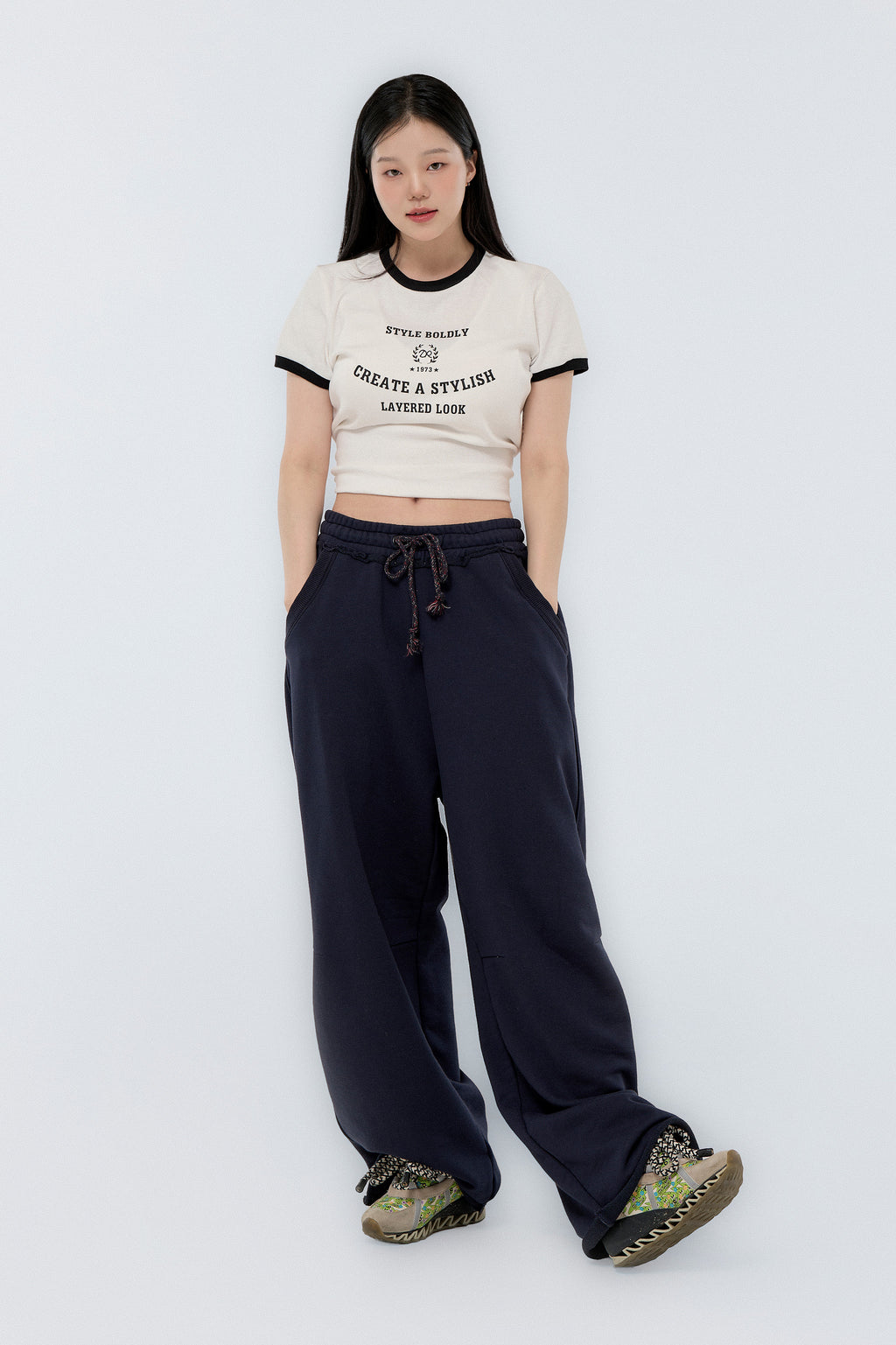 루이나 컷-오프 롱팬츠 네이비
