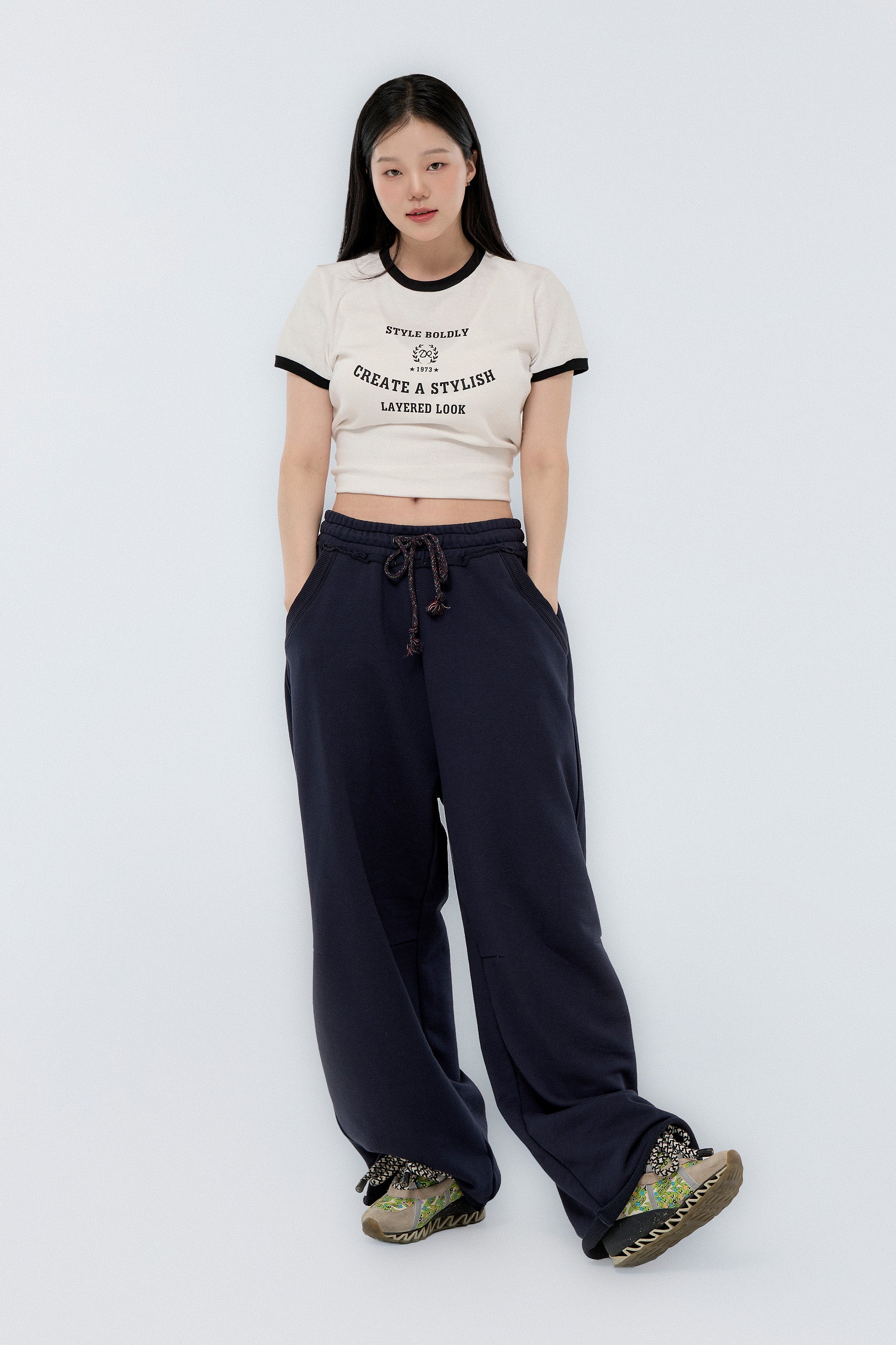 루이나 컷-오프 롱팬츠 네이비