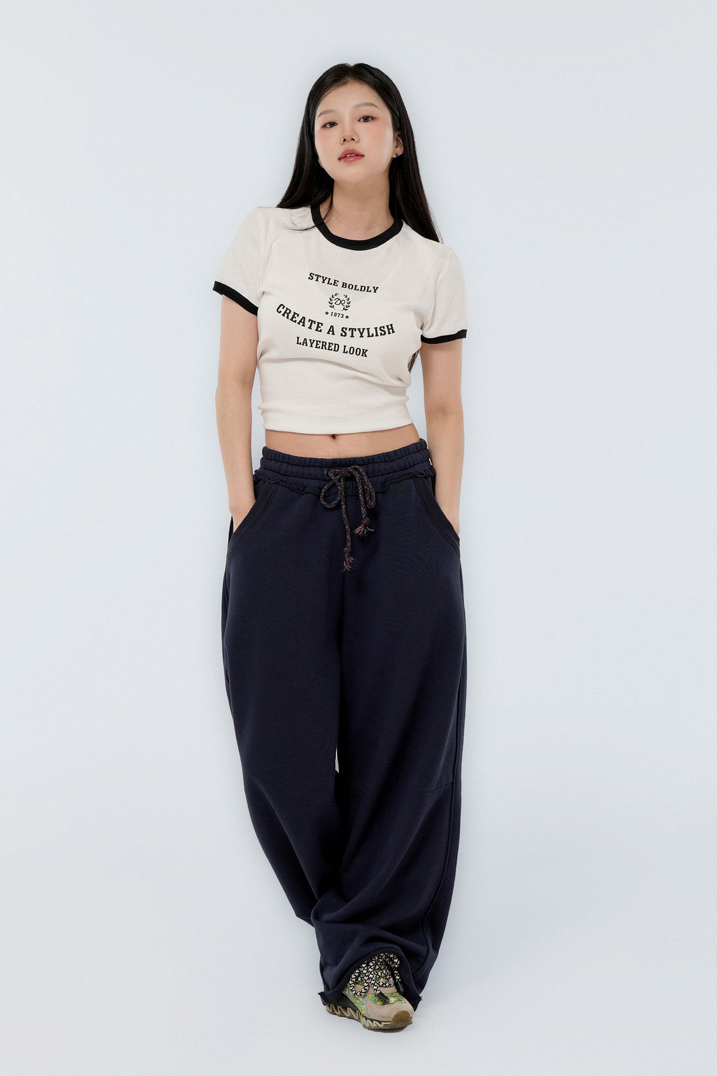 루이나 컷-오프 롱팬츠 네이비