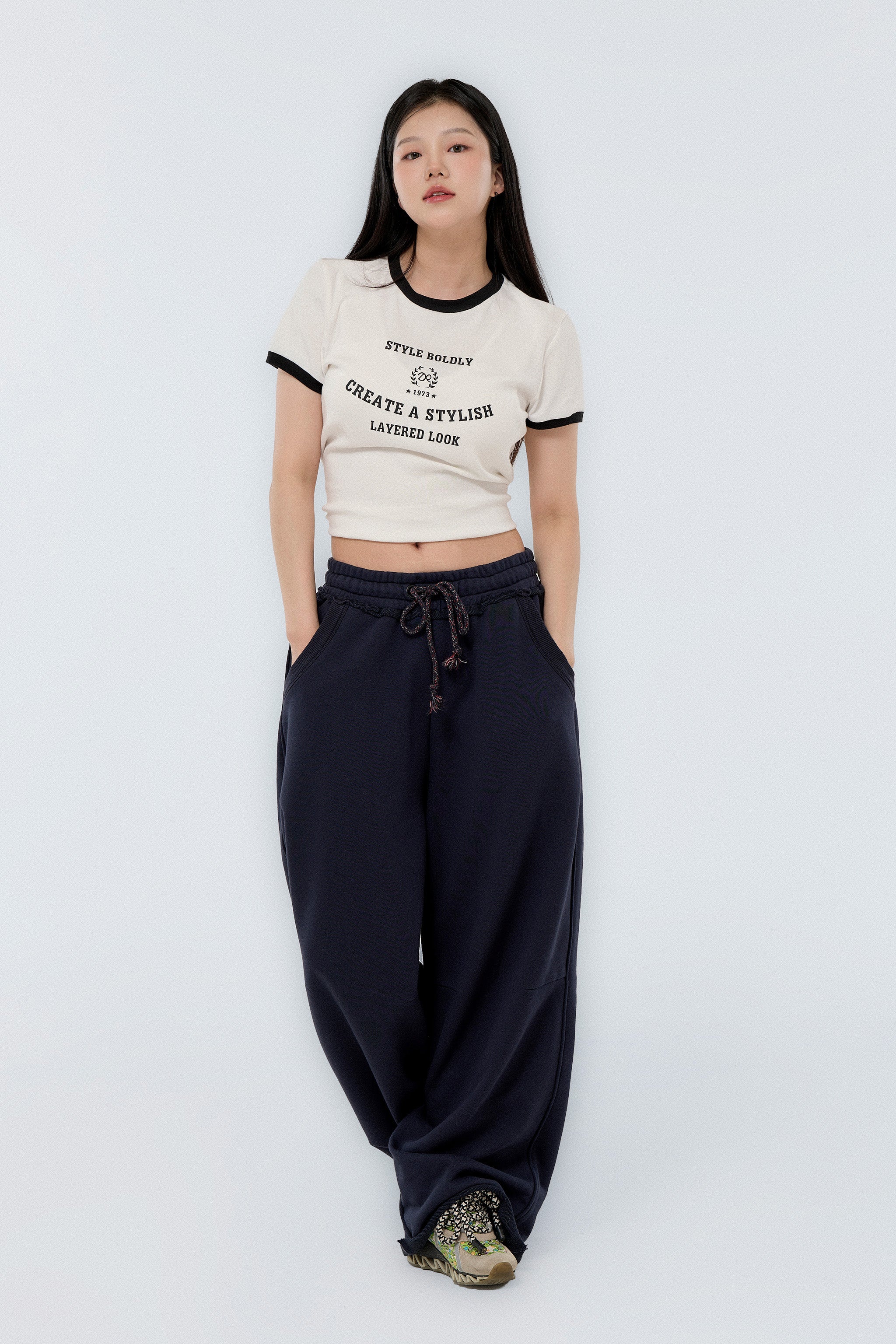 루이나 컷-오프 롱팬츠 네이비