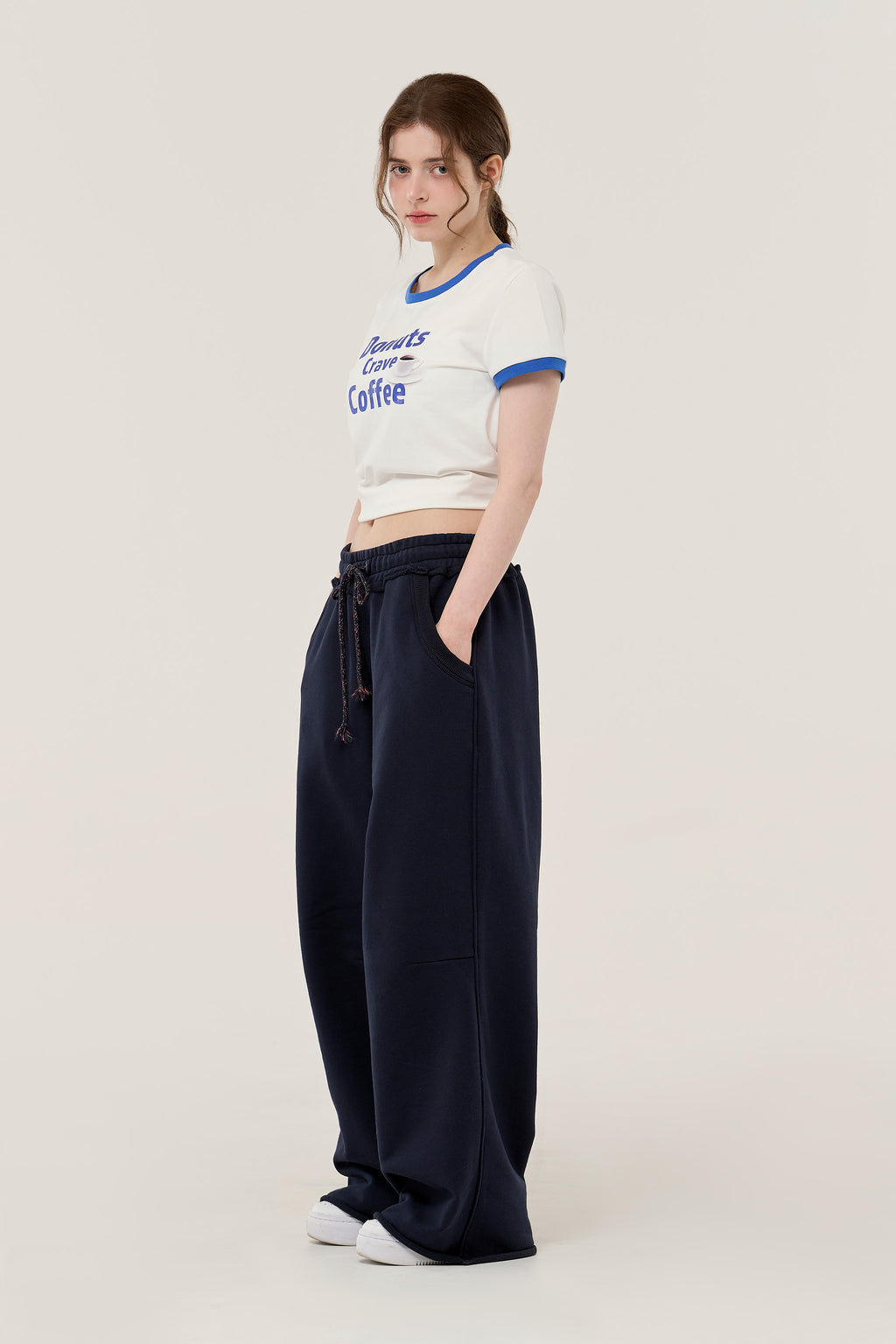 루이나 컷-오프 롱팬츠 네이비