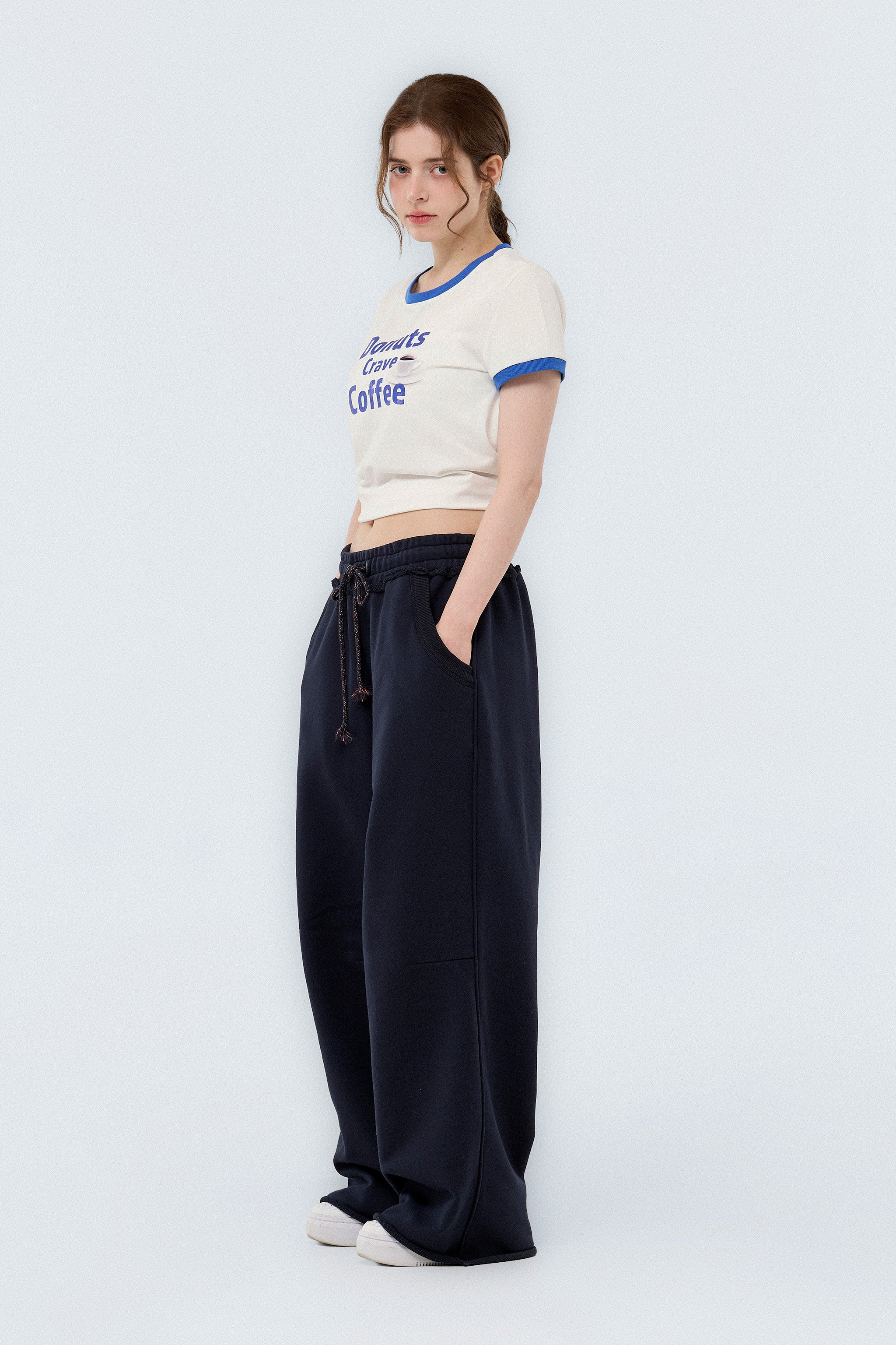 루이나 컷-오프 롱팬츠 네이비