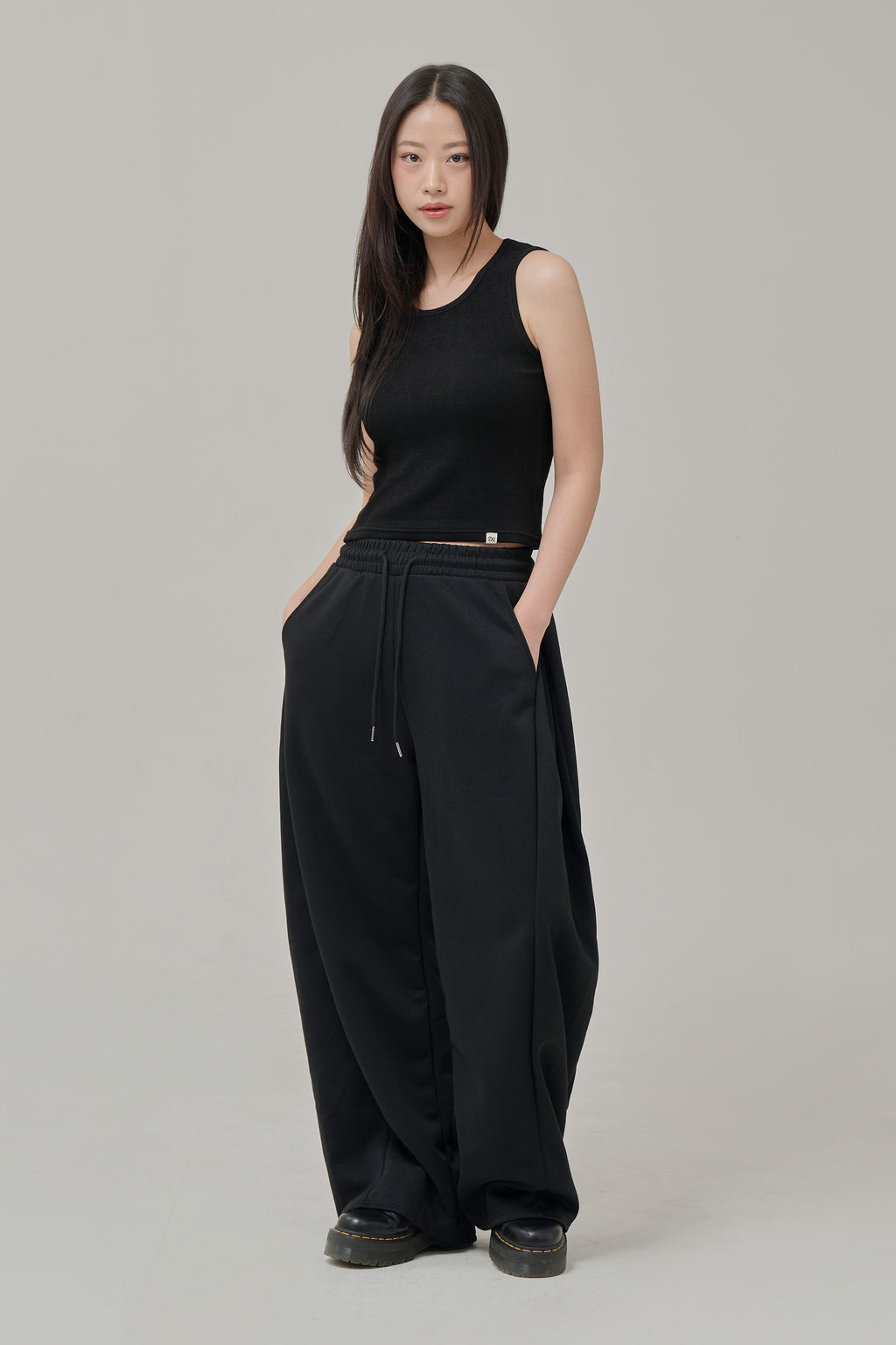 Sustainable Warm Tension Sleeveless Top Black