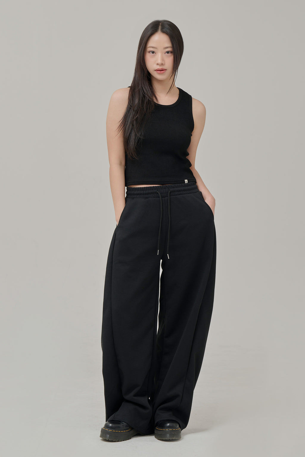 Sustainable Warm Tension Sleeveless Top Black