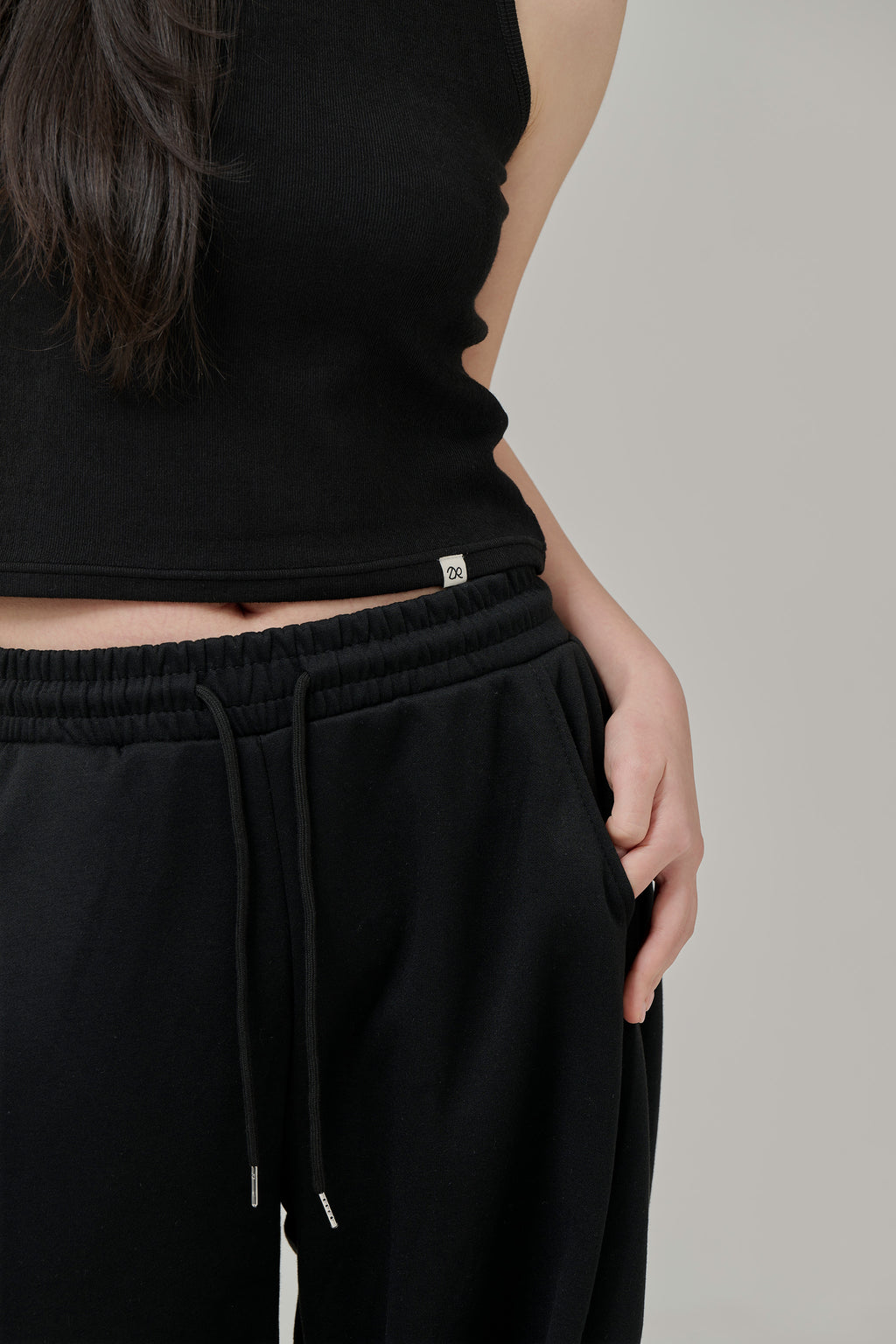 Sustainable Warm Tension Sleeveless Top Black
