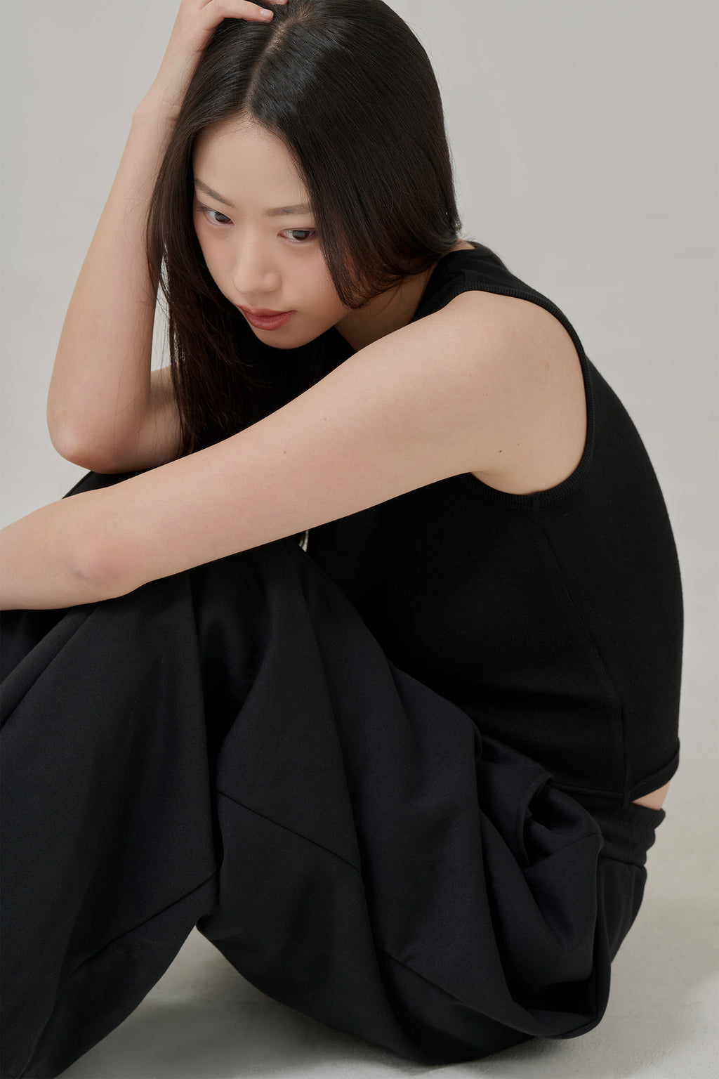 Sustainable Warm Tension Sleeveless Top Black