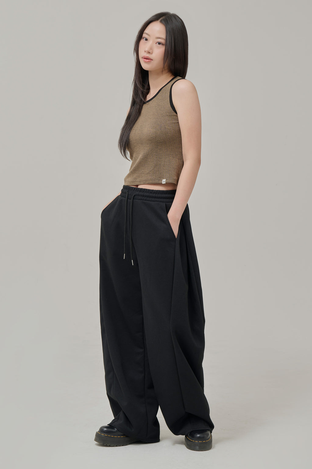 Sustainable Warm Tension Sleeveless Top Brown