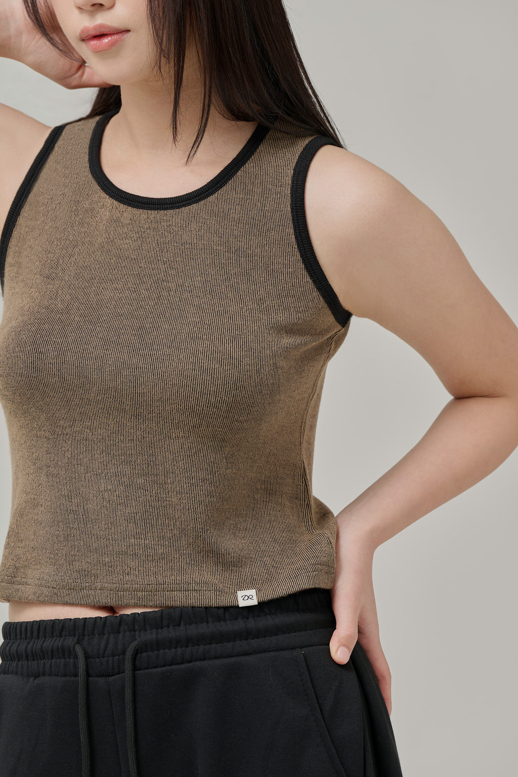 Sustainable Warm Tension Sleeveless Top Brown