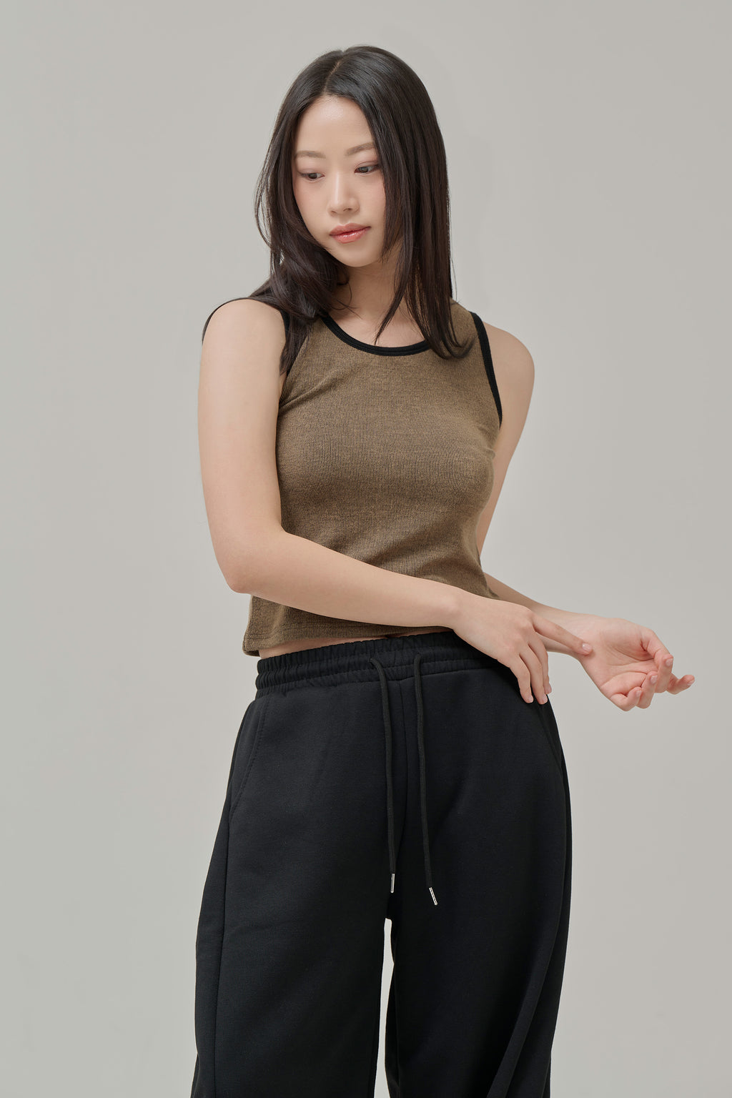 Sustainable Warm Tension Sleeveless Top Brown